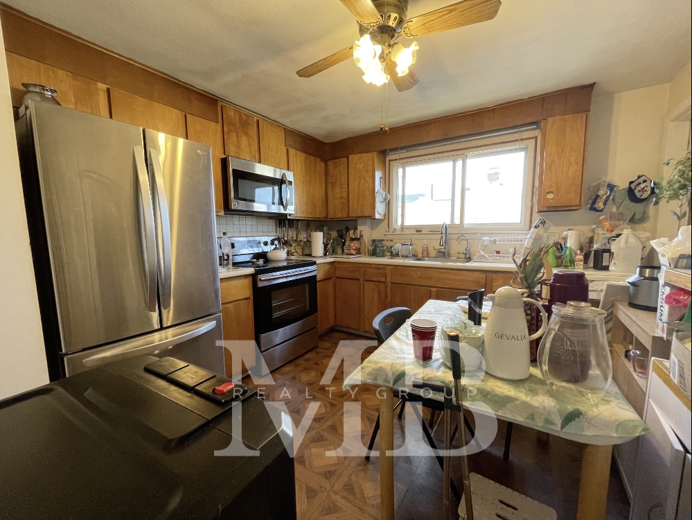 3 bed, 1 bath apartment for rent at 32 Lexington St Unit 32, Watertown — photo 3 of 13