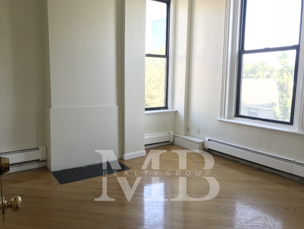 1 bed, 1 bath apartment for rent at 423 Shawmut Ave Unit 23, South End