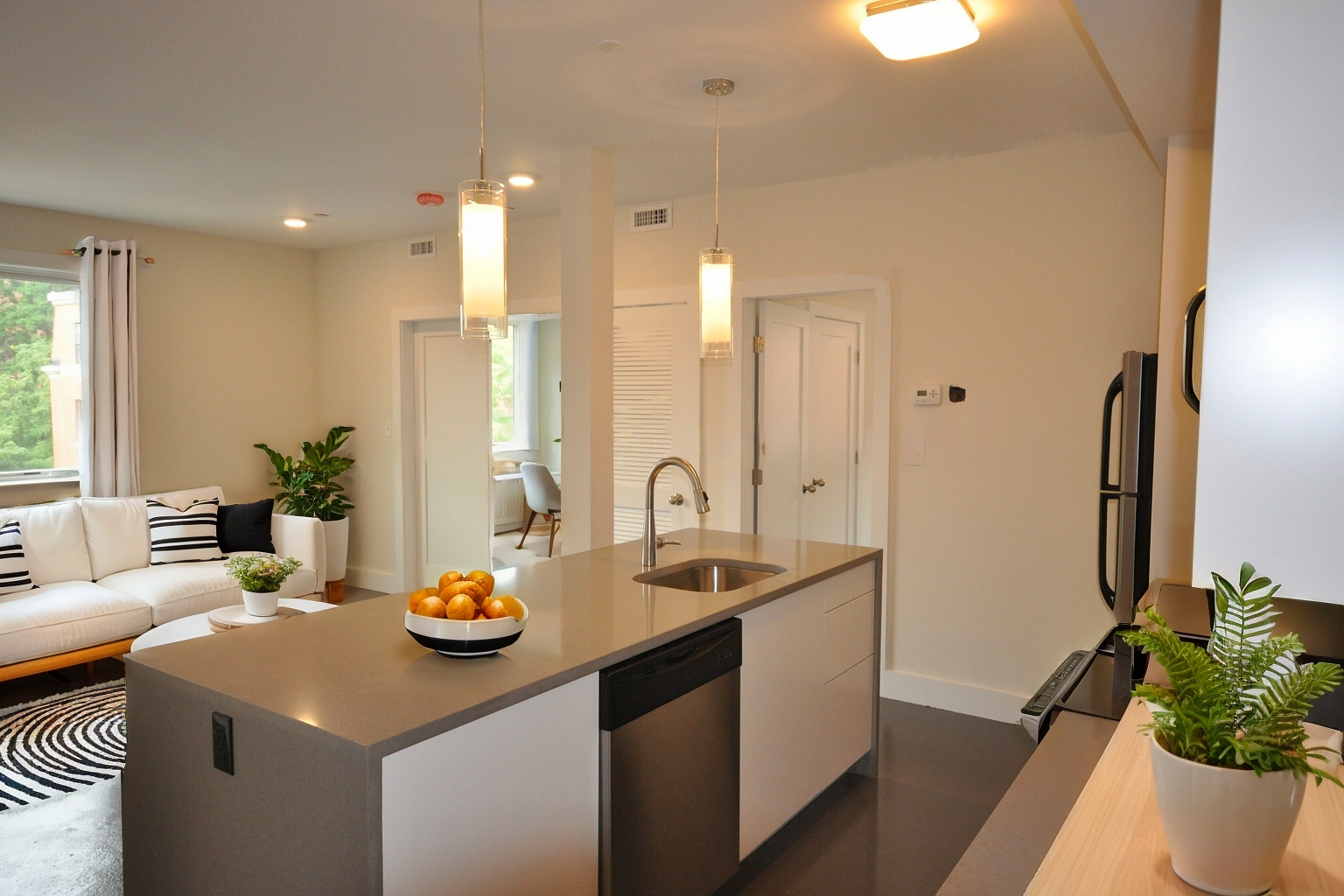 659 Massachusetts Ave, Roxbury