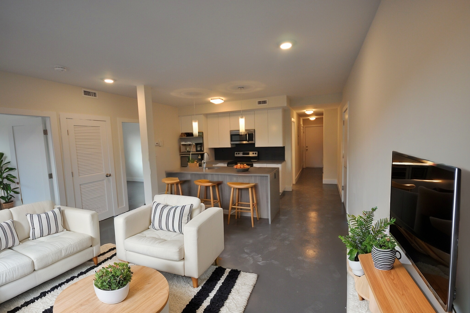 659 Massachusetts Ave, Roxbury