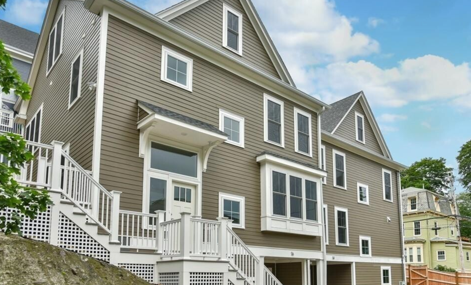 4 bed, 4+ bath apartment for rent at 14 Rockview St Unit 1, Jamaica Plain — photo 1 of 2