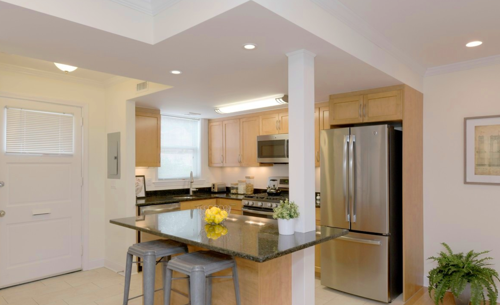 1 bed, 1 bath apartment for rent at 134 Sherman Unit 0, West Roxbury — photo 2 of 2