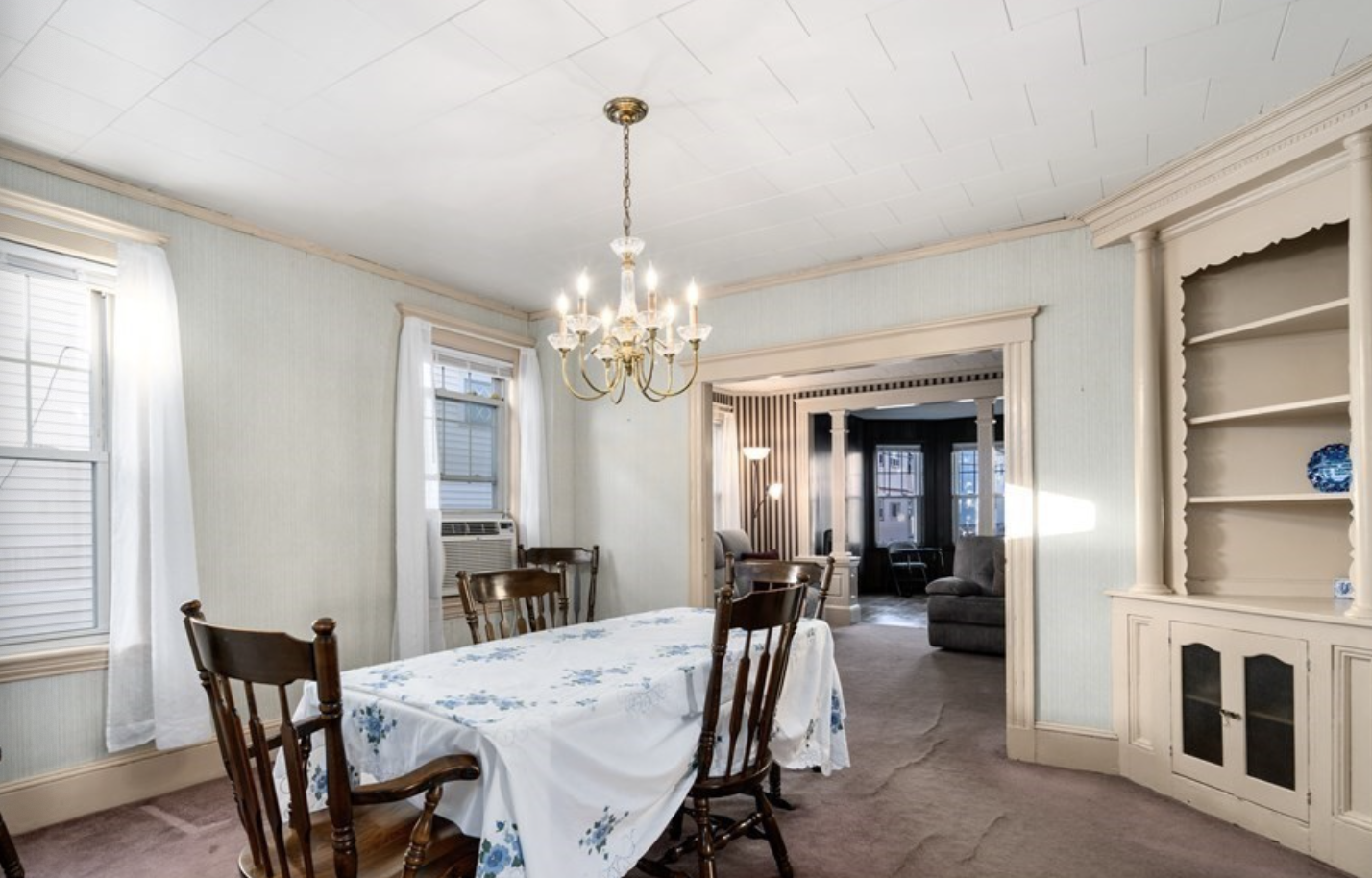 4 bed, 1 bath apartment for rent at 24 Windsor Rd Unit 2, Medford — photo 2 of 2