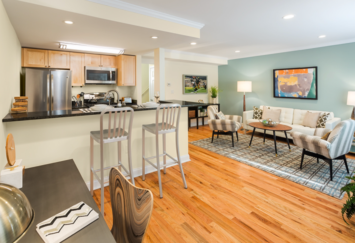2 bed, 1.5 bath apartment for rent at 47 Thornton Rd Unit 1, Chestnut Hill — photo 1 of 2
