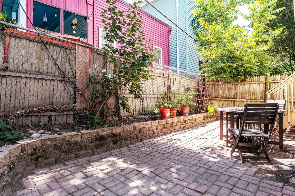 2 bed, 1 bath apartment for rent at 252 Amory St Unit 1, Jamaica Plain — photo 6 of 6