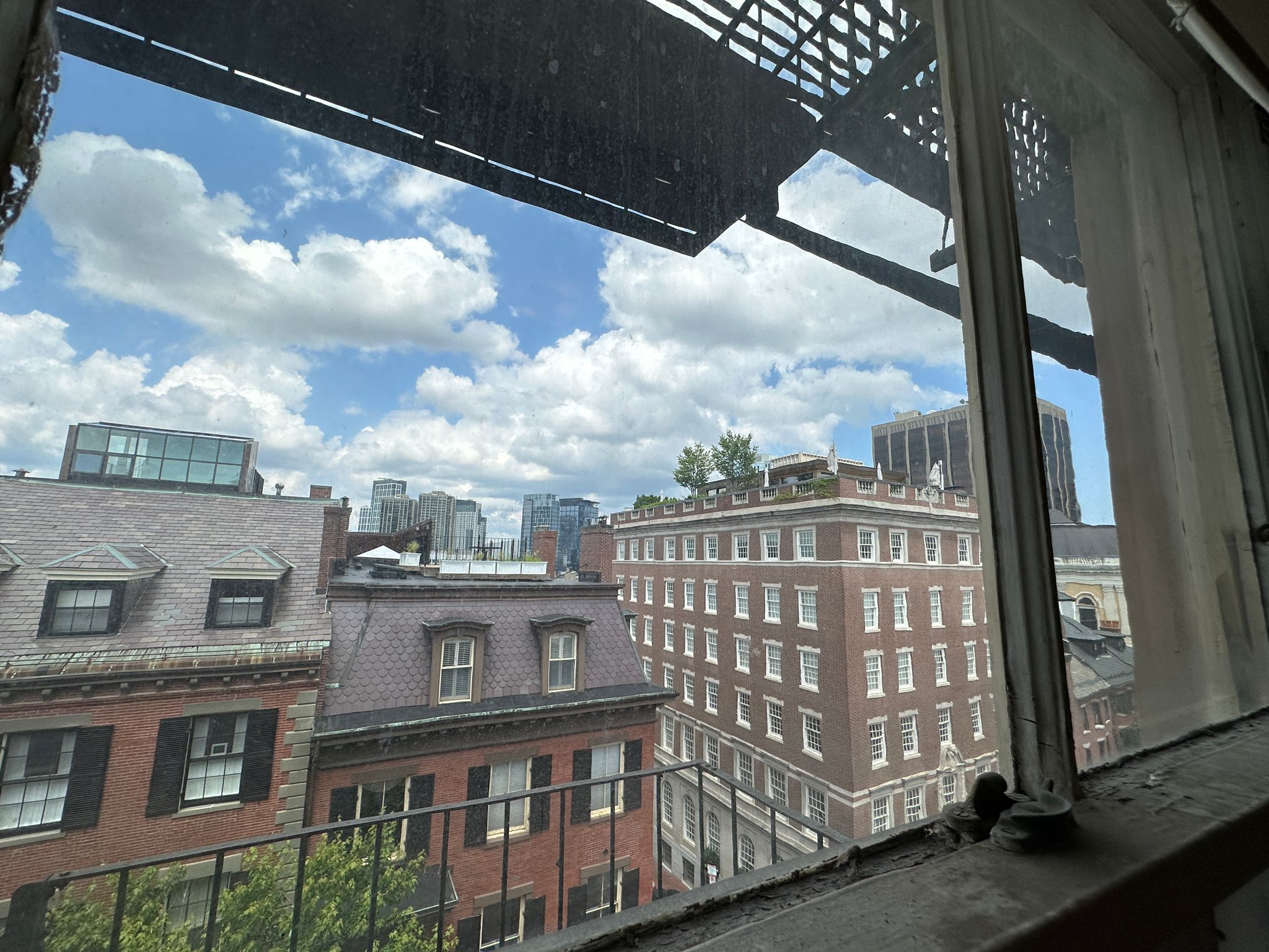 1 bed, 1 bath apartment for rent at 20 Mount Vernon St Unit 501, Beacon Hill — photo 2 of 13