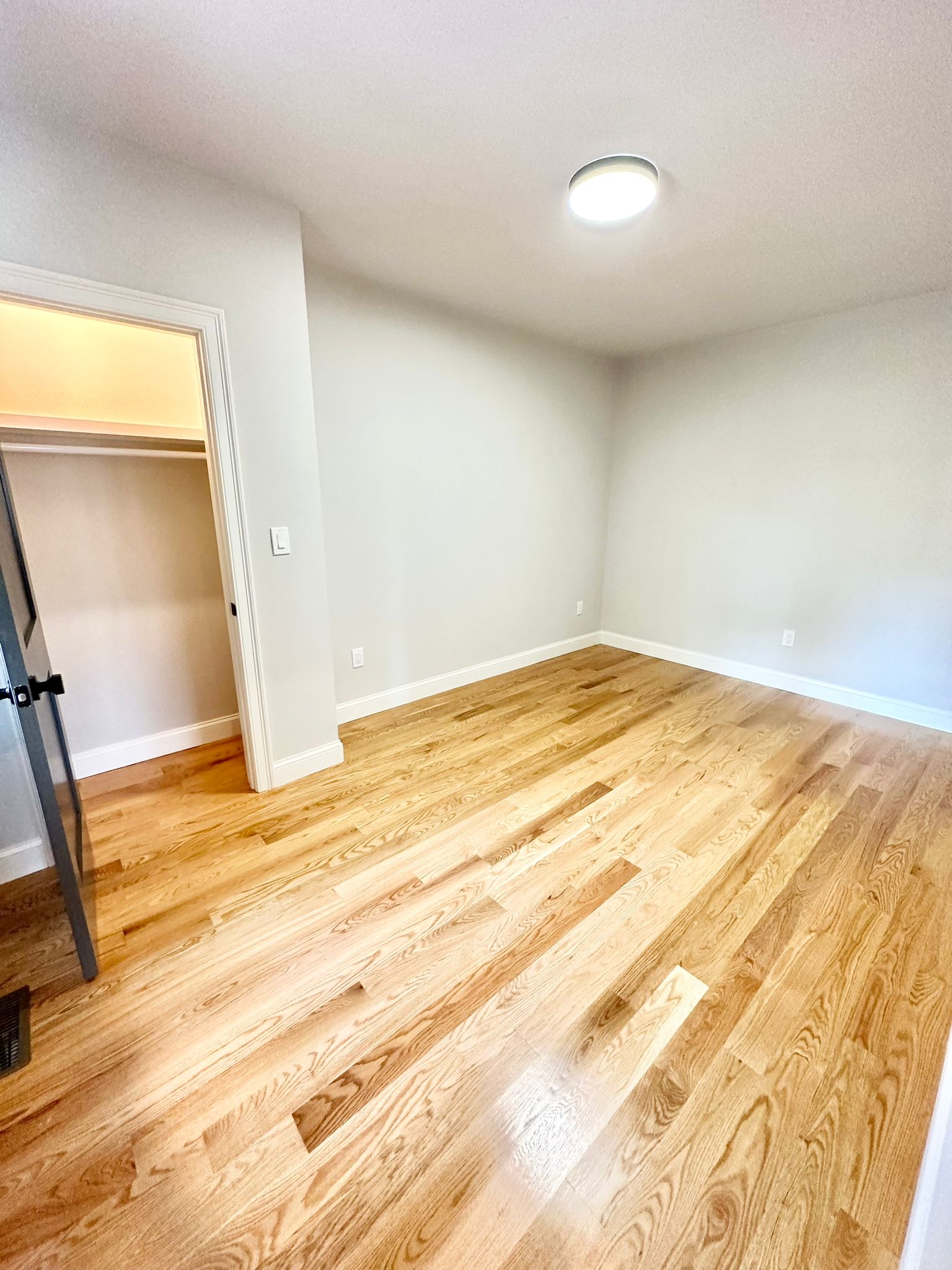 4 bed, 3 bath apartment for rent at 31 Paris St Unit 2, West Medford — photo 16 of 21
