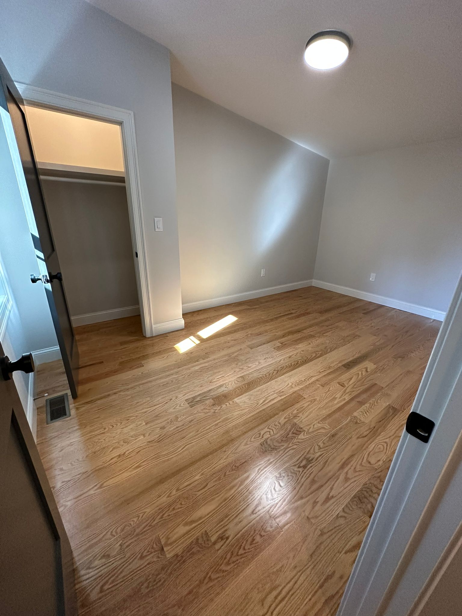 4 bed, 3 bath apartment for rent at 31 Paris St Unit 2, West Medford — photo 20 of 21