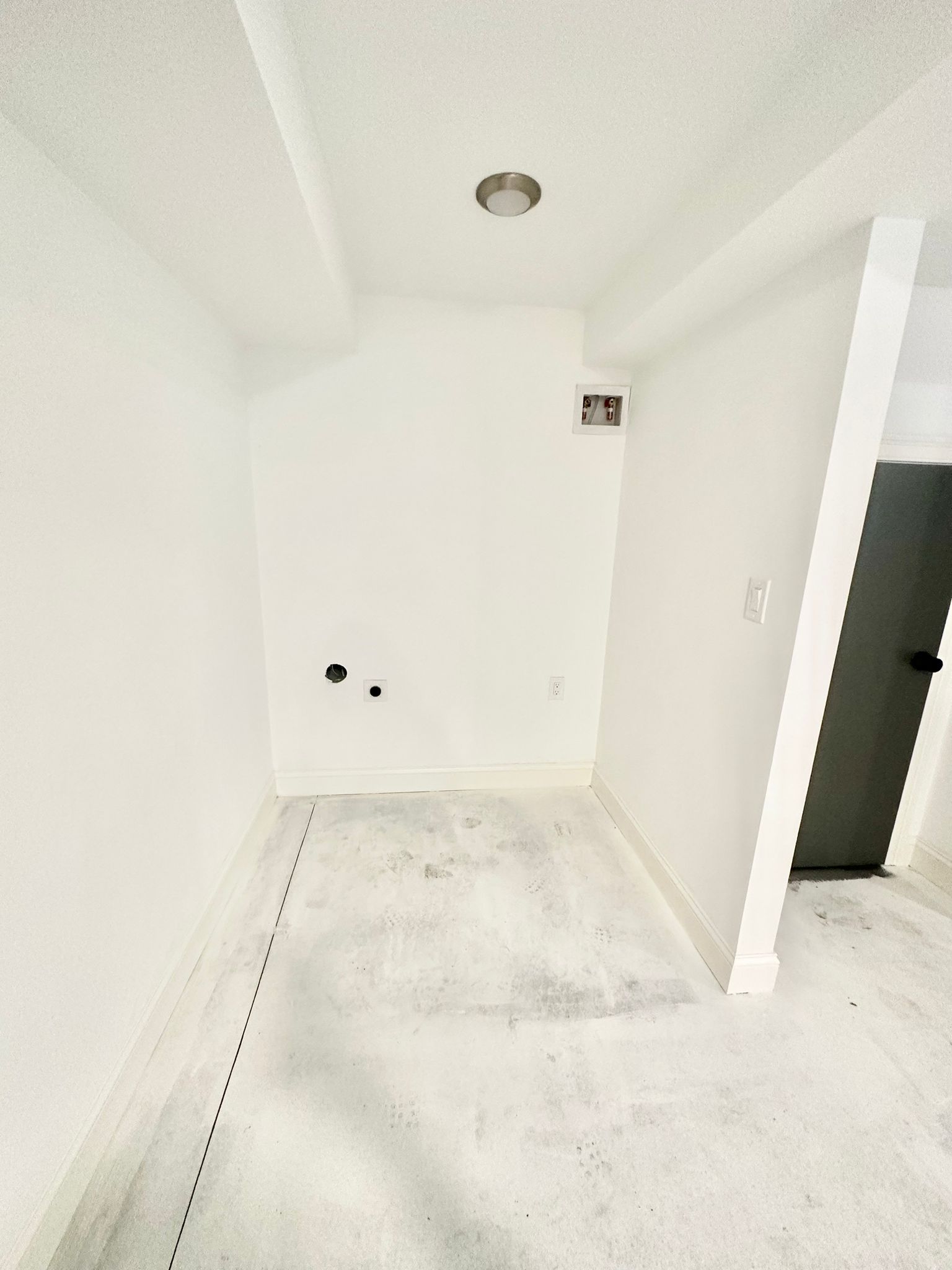 4 bed, 3 bath apartment for rent at 31 Paris St Unit 2, West Medford — photo 9 of 21