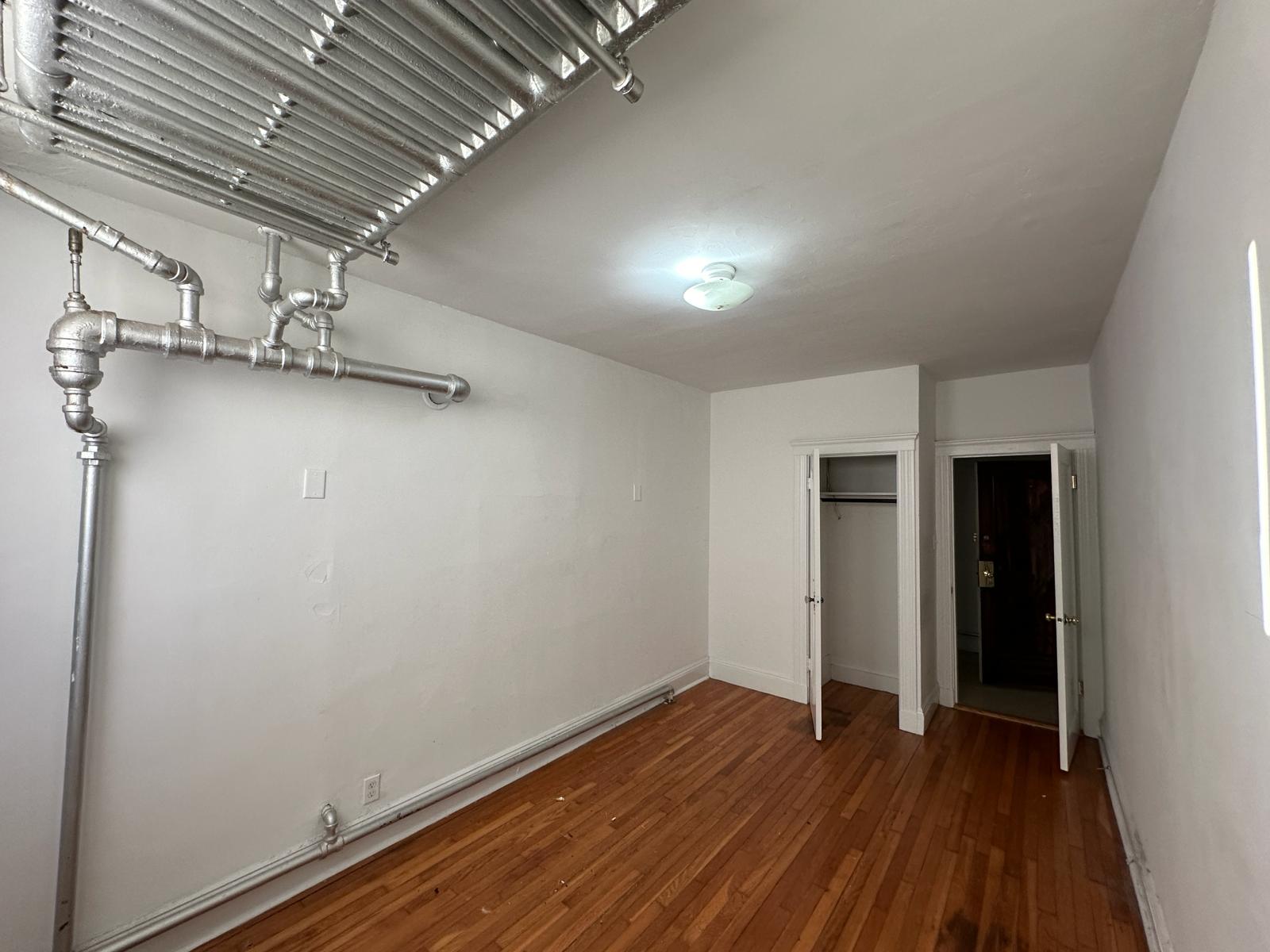 1 bed, 1 bath apartment for rent at 26 Bellevue St Unit 1, West Roxbury — photo 10 of 11