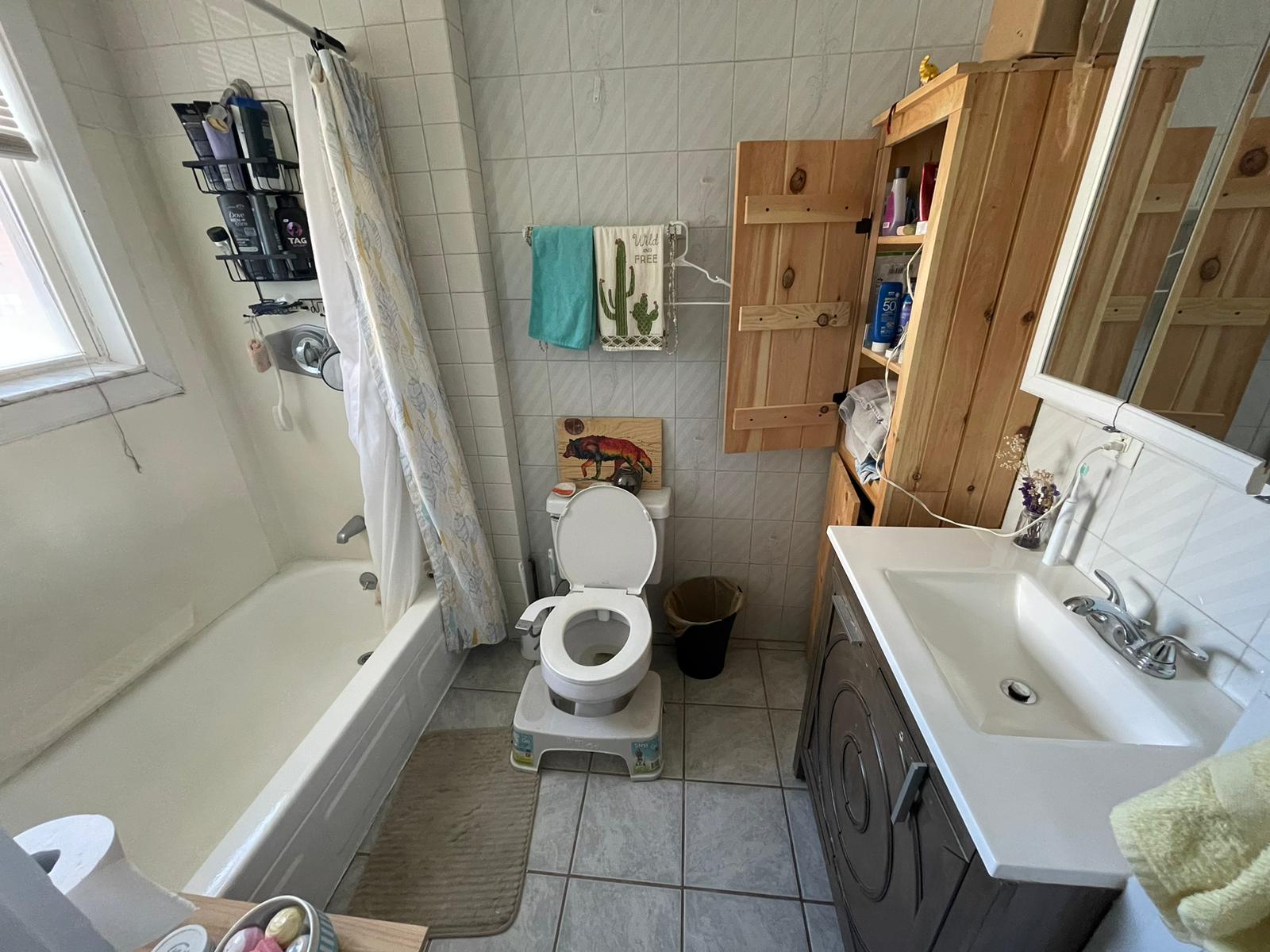 3 bed, 1.5 bath apartment for rent at 1516 Commonwealth Ave Unit 0, Brighton — photo 7 of 19