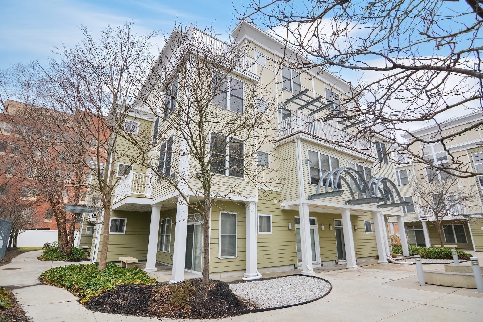 1 bed, 1 bath apartment for rent at 27 Wheeler St Unit 218, Cambridge Highlands — photo 2 of 16