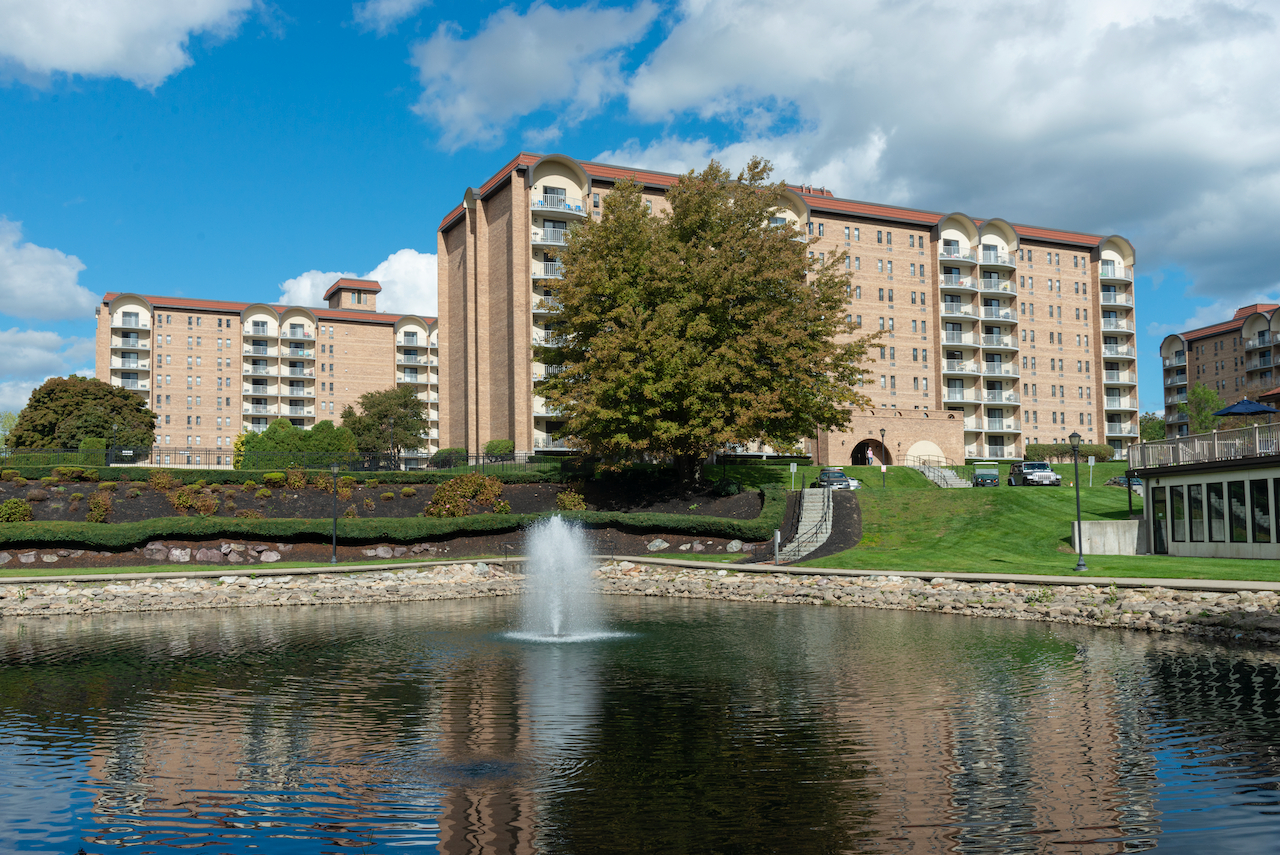 2 bed, 1 bath apartment for rent at 211 Kennedy Dr Unit 192-801, Malden — photo 17 of 20