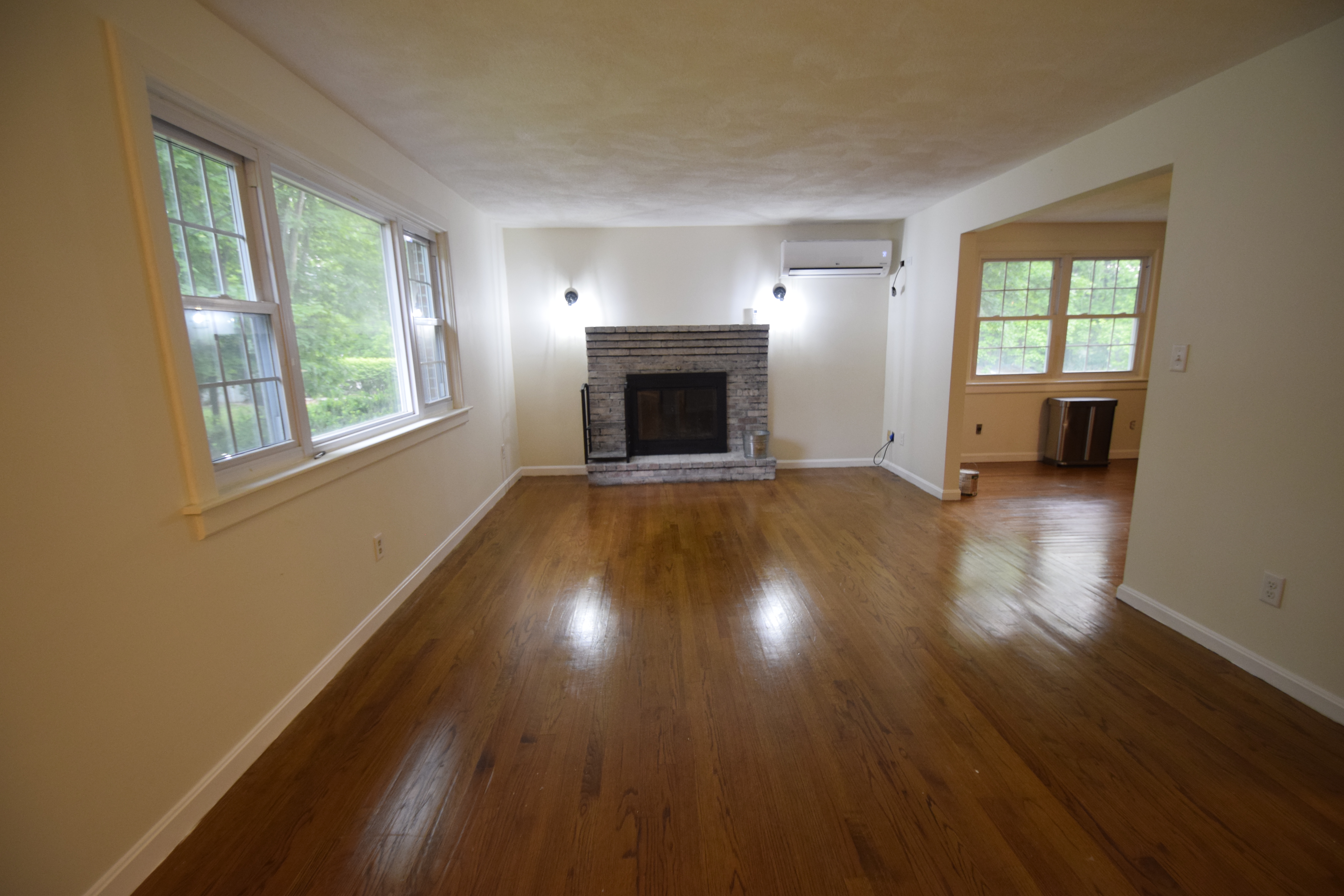 3 bed, 1.5 bath apartment for rent at 1189 Boylston St Unit 1, Newton — photo 1 of 18