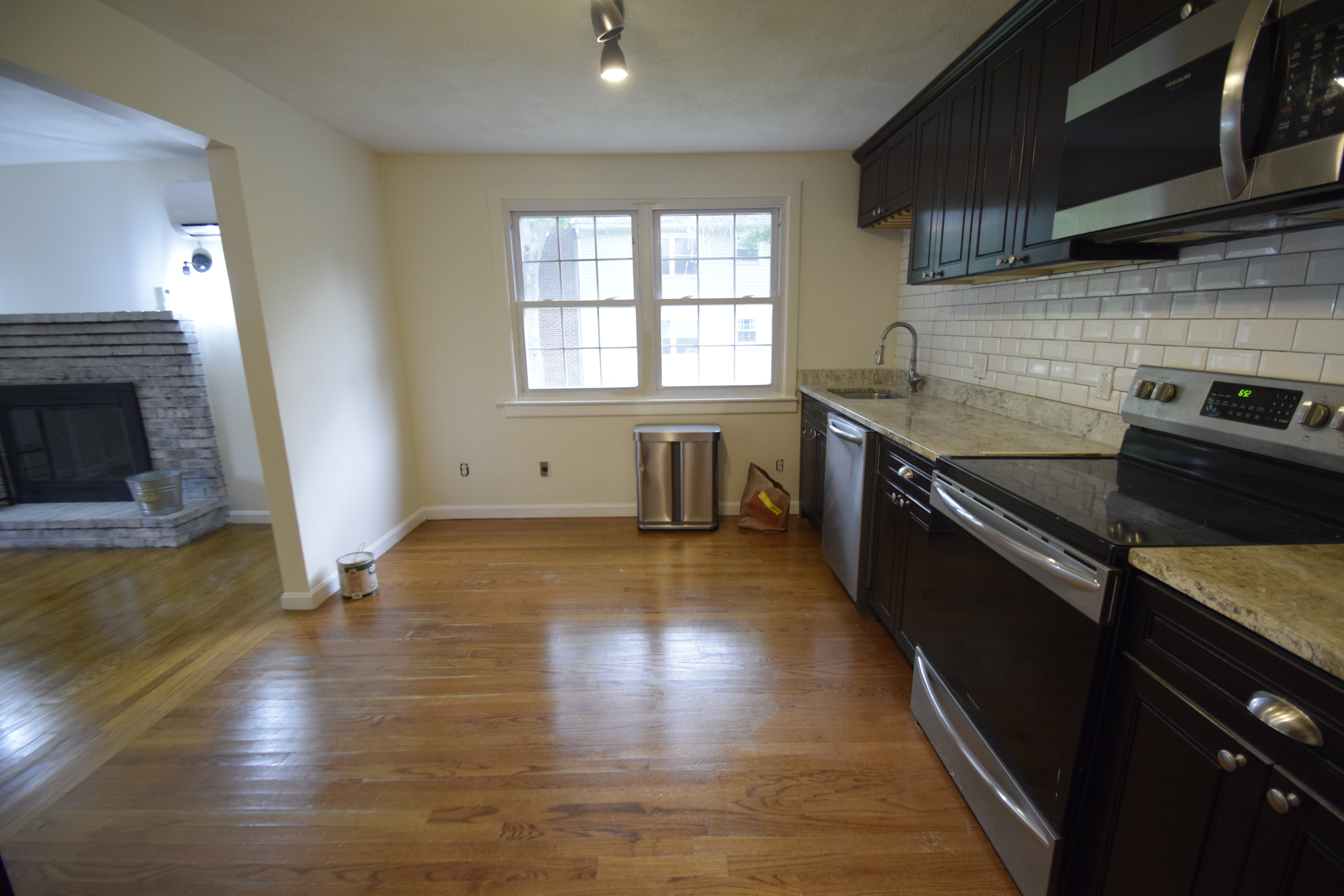 3 bed, 1.5 bath apartment for rent at 1189 Boylston St Unit 1, Newton — photo 7 of 18