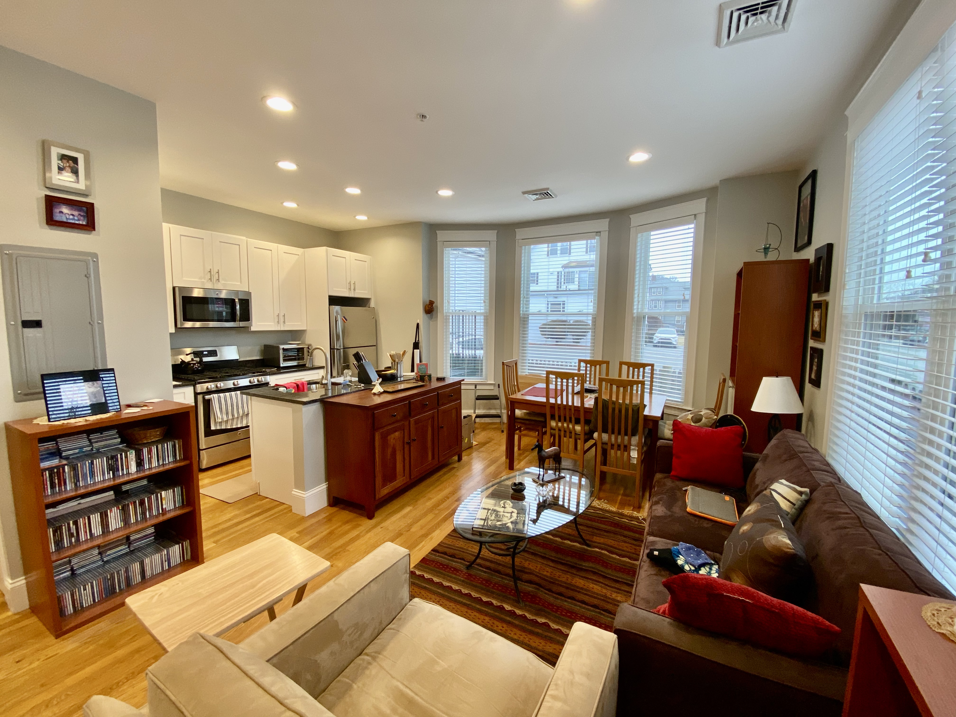 1 bed, 1 bath apartment for rent at 405 South Huntington Ave Unit 1R, Jamaica Plain — photo 1 of 15