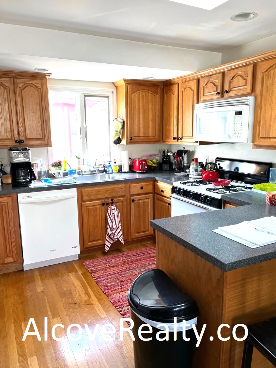 26 Burnham St, Tufts