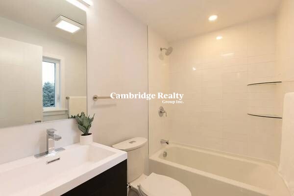 12 Belmont St, Newton Corner