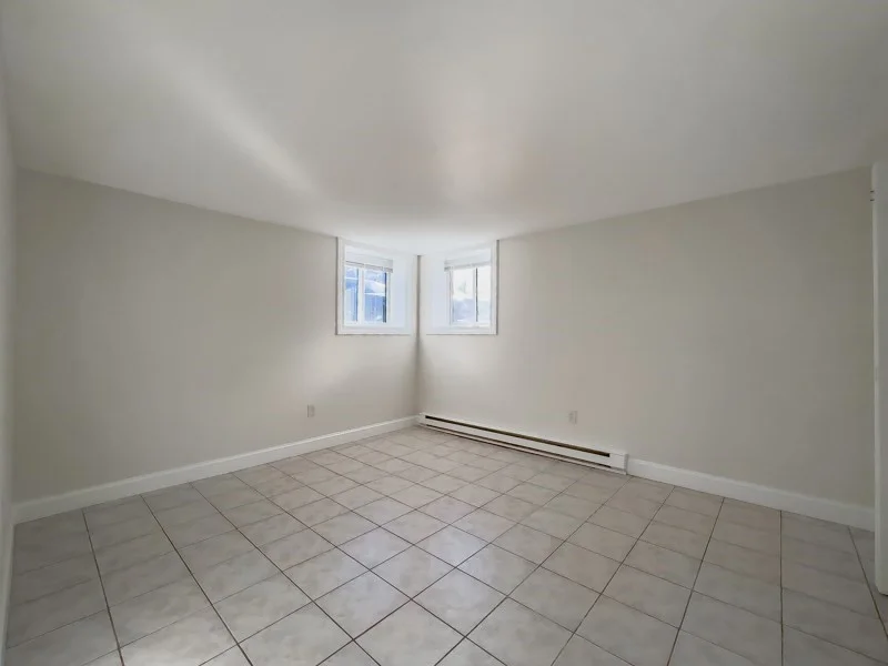 592 American Legion Highway, Roslindale