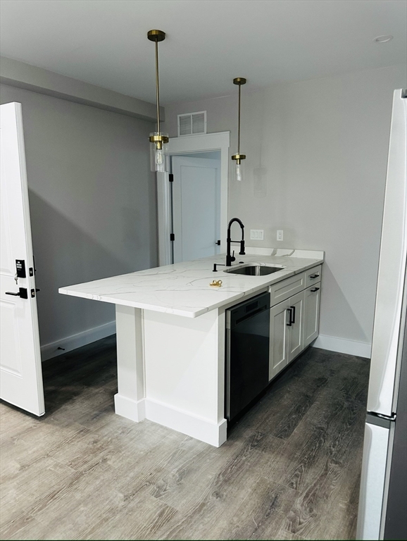 62 Liverpool St, East Boston