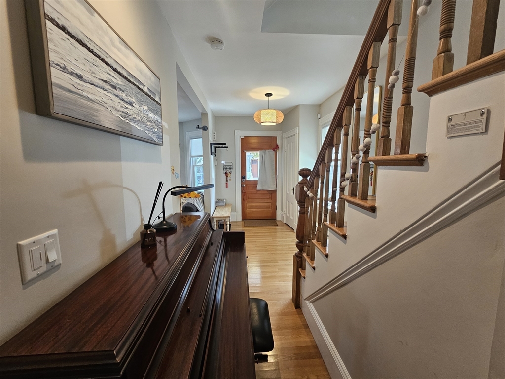 21 Edge Hill St, Jamaica Plain