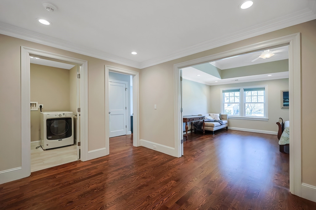 7 Marshall Rd, Wellesley