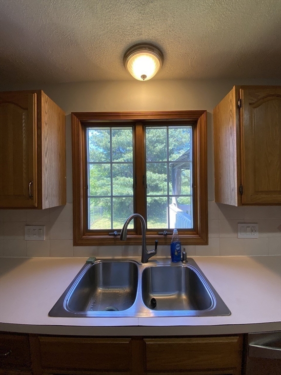 31 Helen St, Waltham