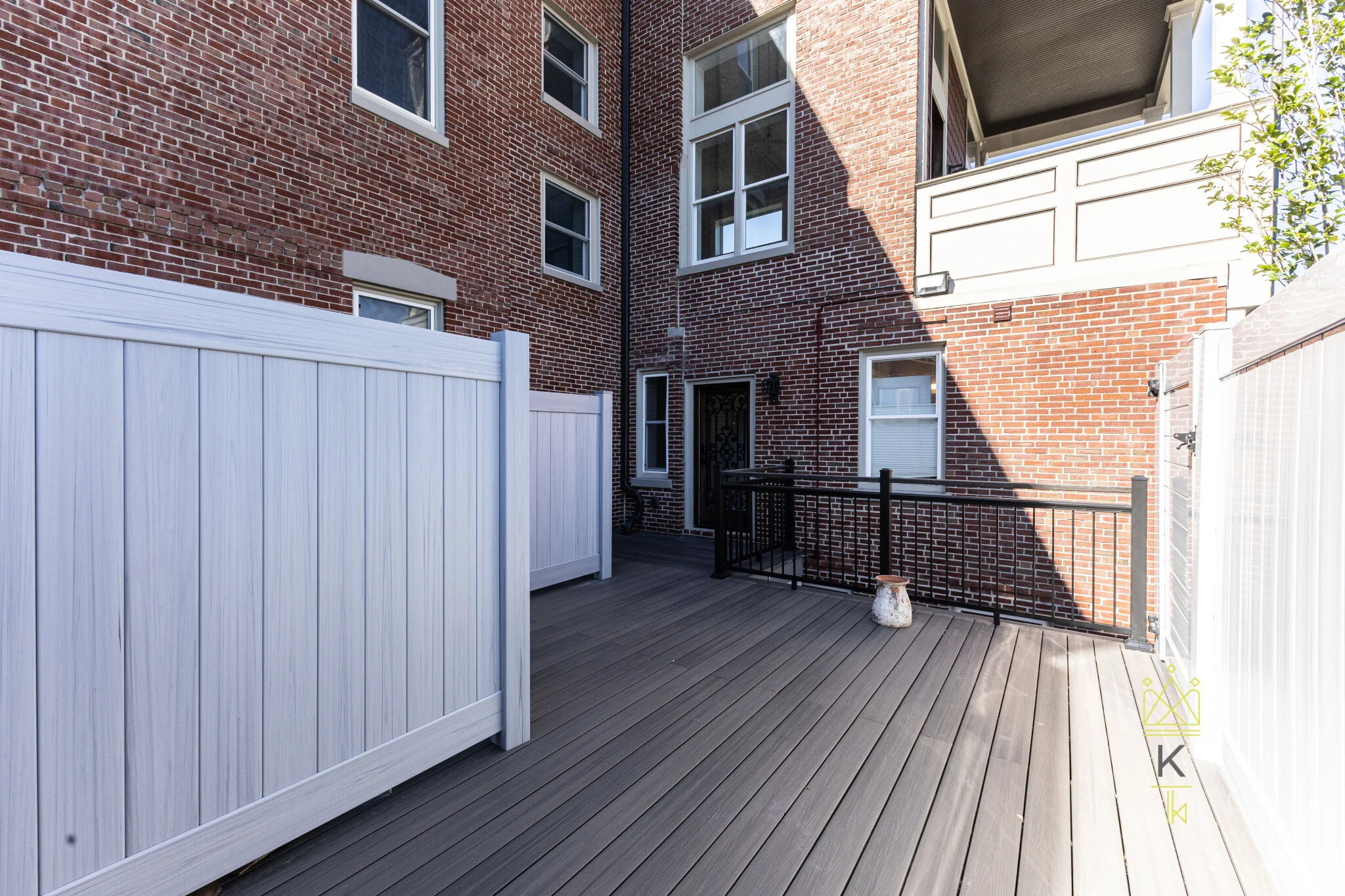 85 Regent St, Roxbury