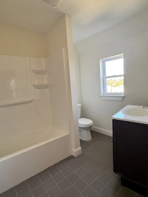 300 Main St, Southbridge