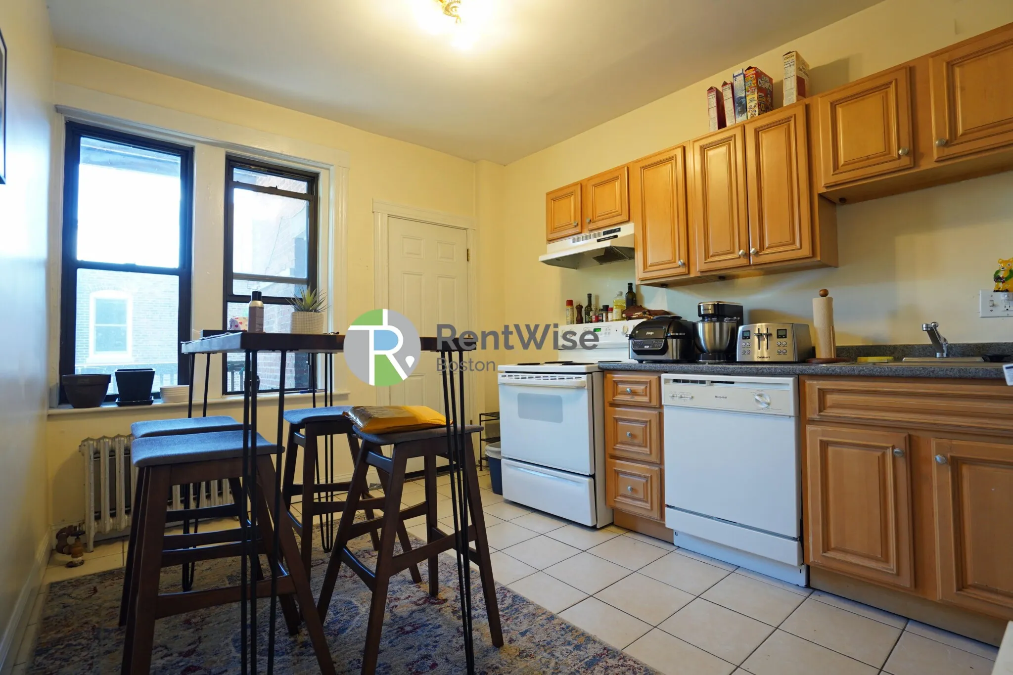 1379 Commonwealth Ave, Brighton