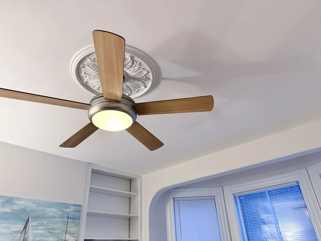 91 Walnut St, Brookline Village