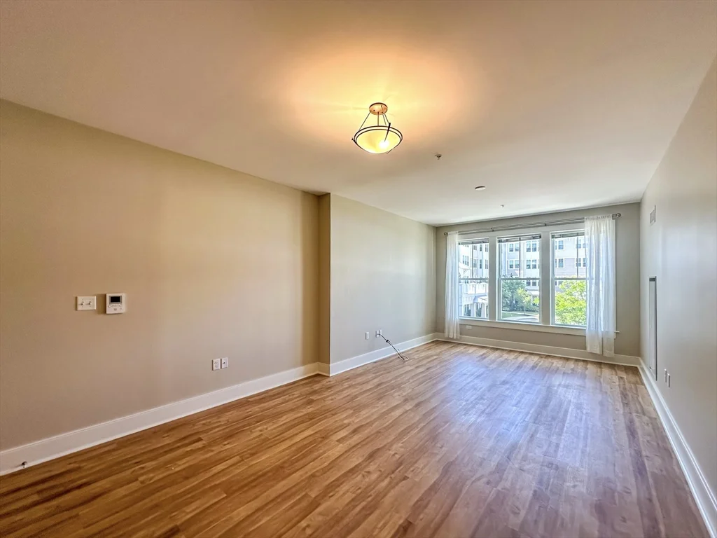 25 Stonehaven Dr, Weymouth