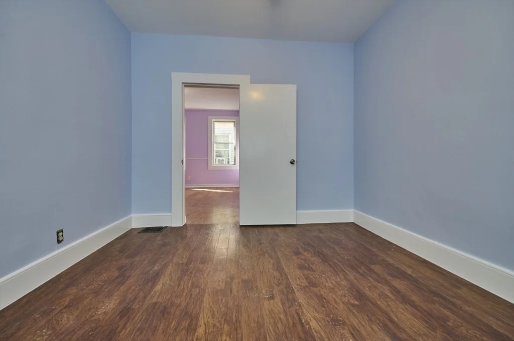 19 Whittier St, Lynn