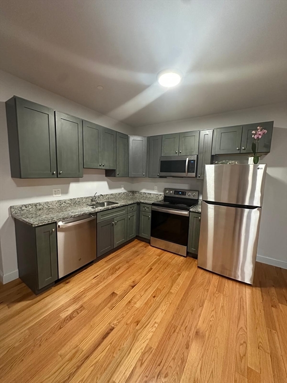 316 Essex St, Lawrence