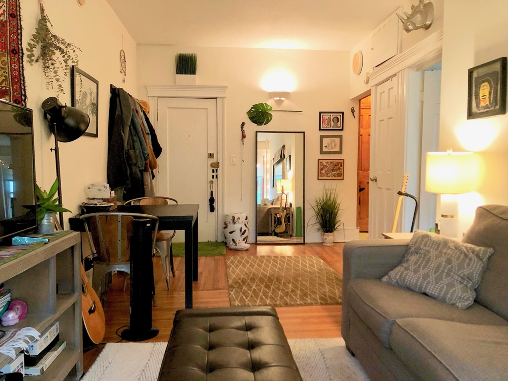 1872 Commonwealth Ave, Brighton