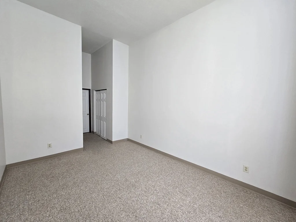 130 Beach St, Quincy