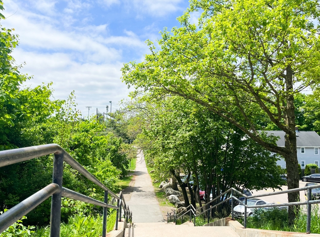 44 Bellevue St, West Roxbury