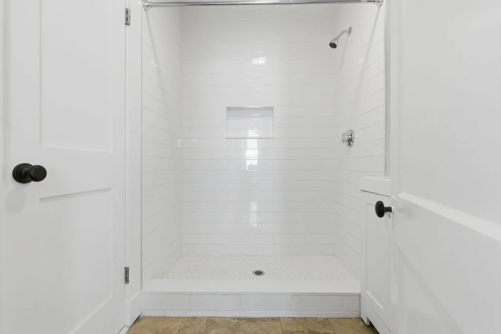 9 Sumner Sq, Dorchester