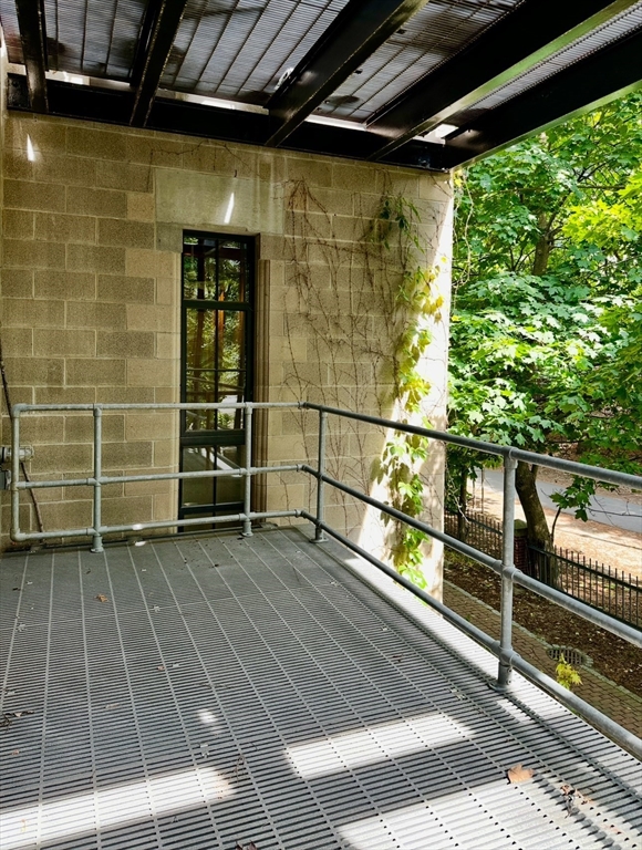 70 Howard St, Davis Square