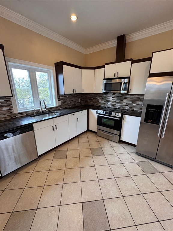 473 Revere Beach Pkwy, Revere