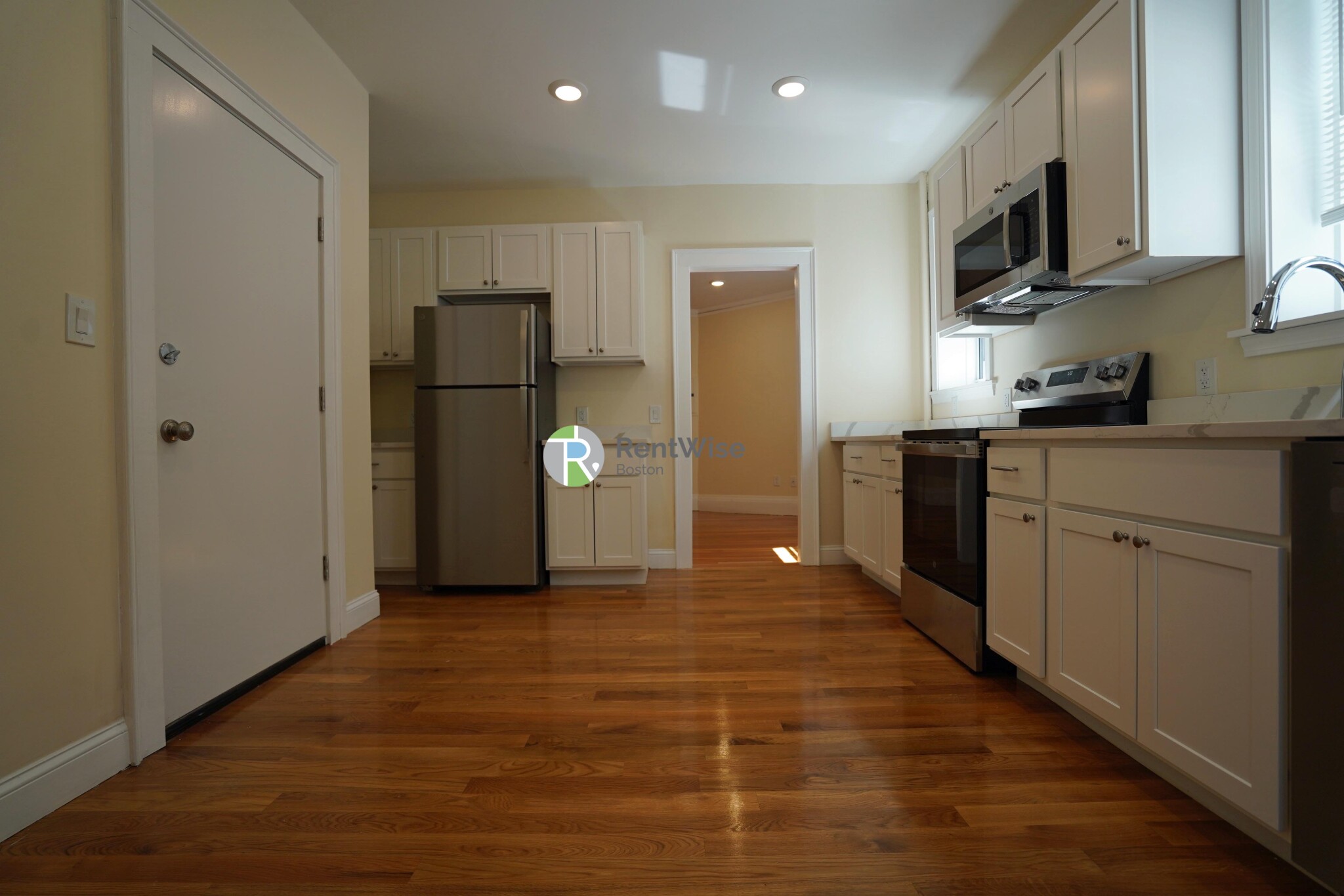 10 Beals St, North Brookline