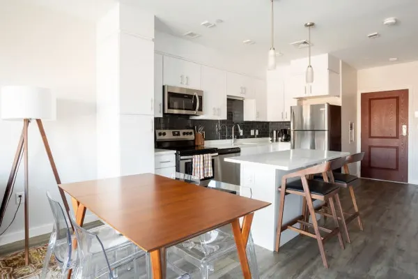 10 Essex St, Central Square