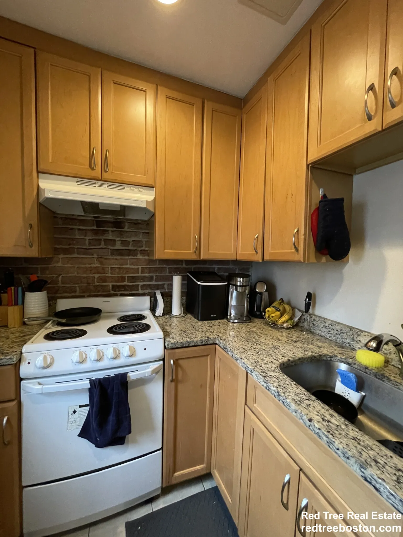 914 Beacon St, Fenway