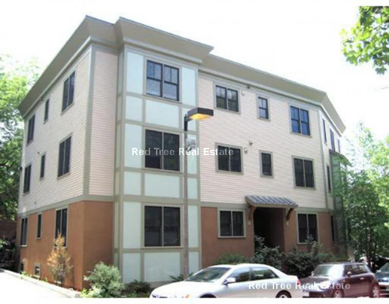 81 Westminster Ave, Roxbury