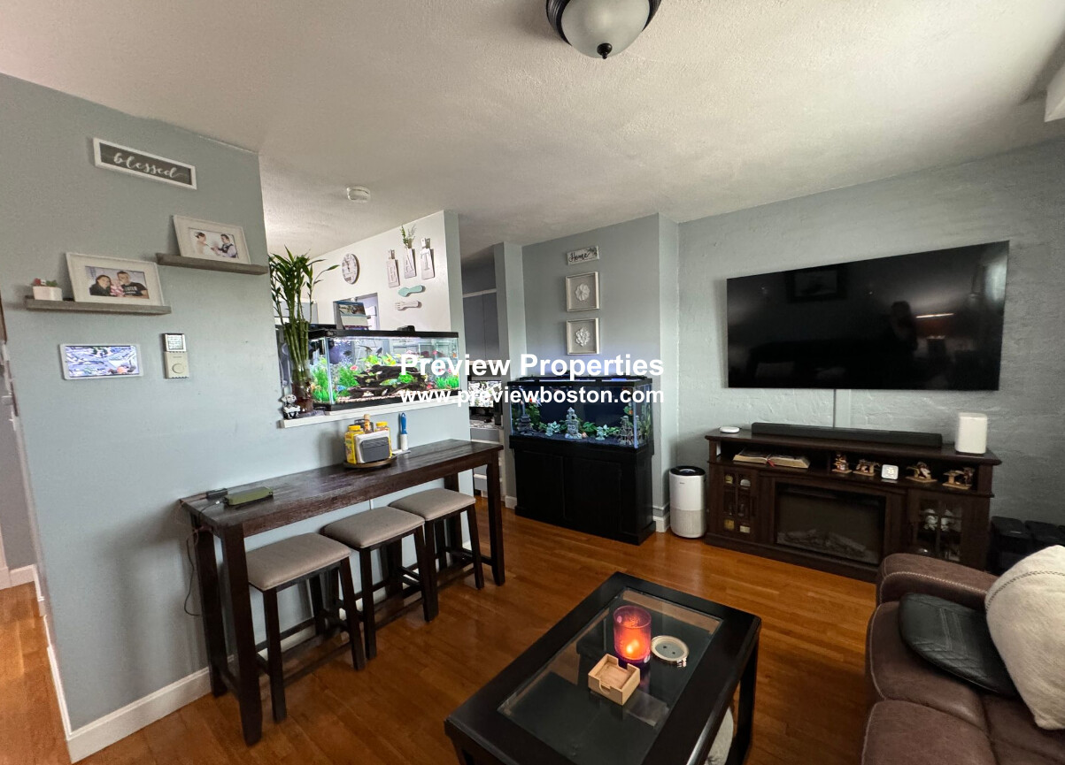 120 London St, East Boston