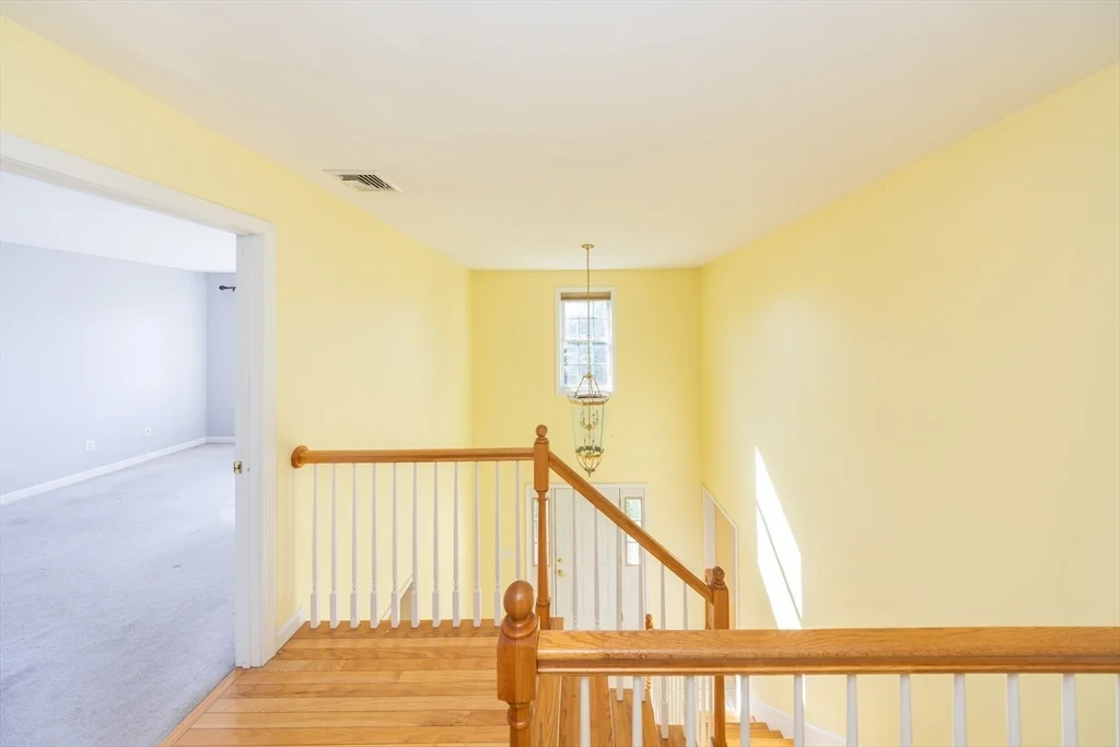 469 Walnut St, Shrewsbury