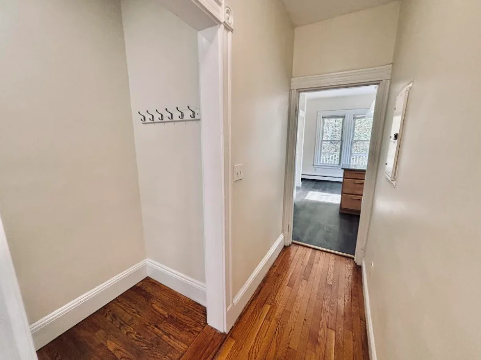 392 Washington St, Ward Two