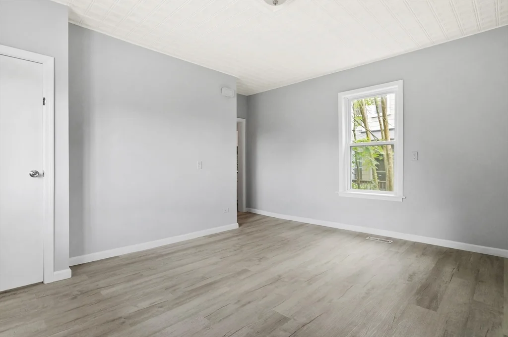 132 Bartlett, Lowell