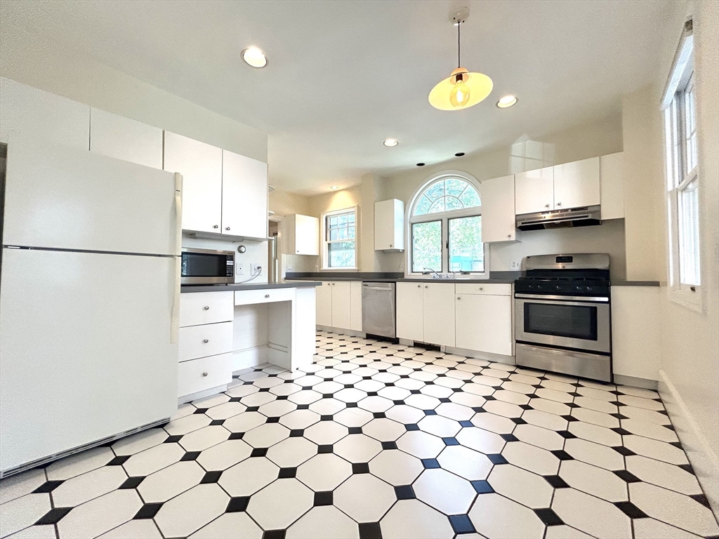 59 Ackers Ave, Brookline