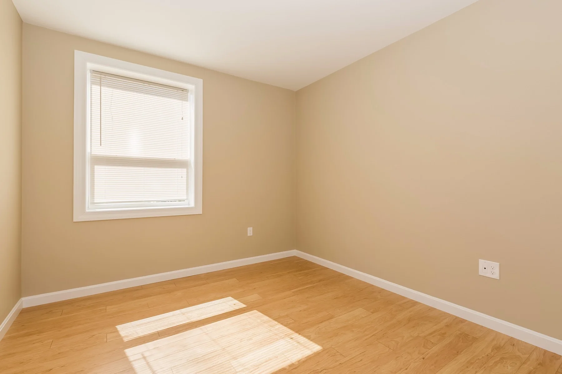 34 Decatur St, East Boston